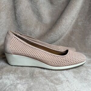 Naturalizer Women's 8M Betina 2 Pink White Leather Wedge Slip‎ On Perforated